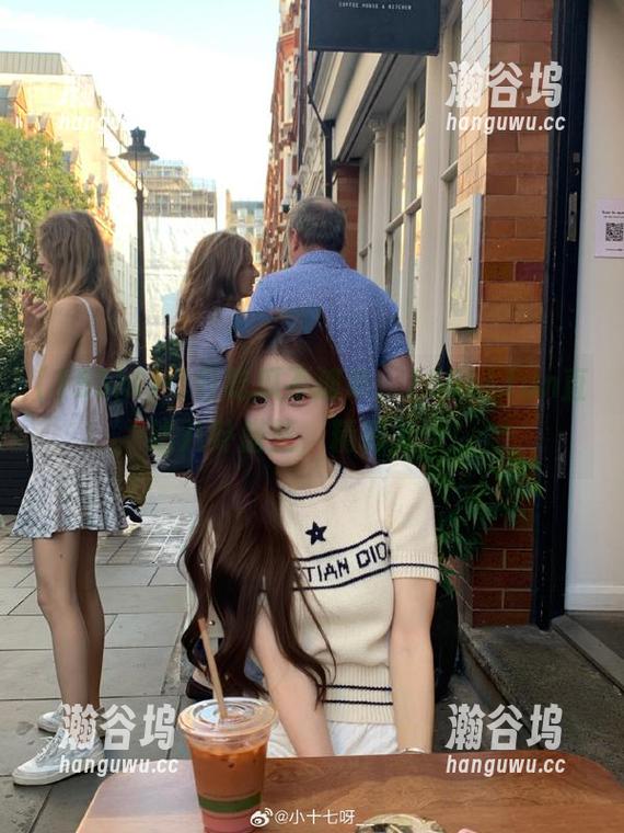 155hl 每日吃瓜不孤单,155hl.fun直达八卦盛筵,精彩无限!