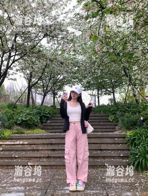 17吃瓜网 欢迎回归!17吃瓜网重磅更新上线,带给你最新吃瓜信息和乐趣!