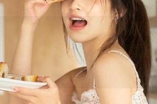 加入51吃瓜，下载观看最热国产黑料，与你同行，共同追寻娱乐圈的故事！