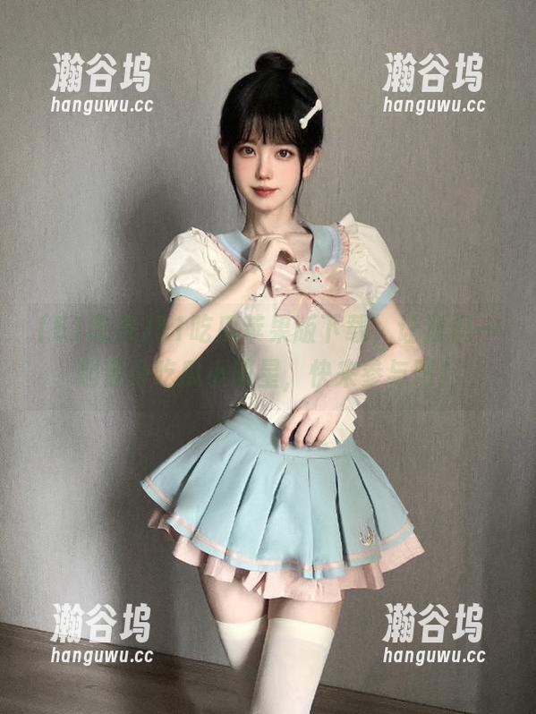 51吃瓜 51吃瓜苹果版下载,让我们一起变身吃瓜小明星,快来参与吧!