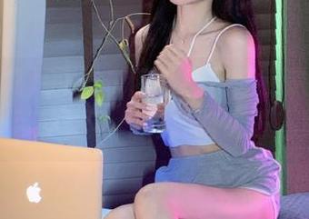 91吃瓜网站提供超萌热门蘑菇视频，带你沿着趣味线路走进首页吧！