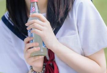 91吃瓜最新黑料大集合，粉丝们准备好一起来吃瓜了吗？
