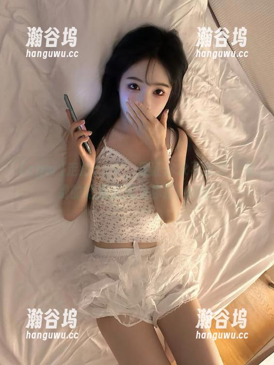 走进cgw，保证你永不迷路，免费的吃瓜新闻为你打call！