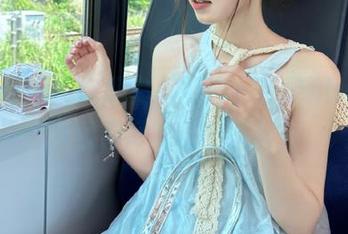 如果你是安卓用户，登录hlw后将发现无尽的吃瓜乐趣！
