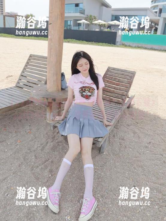 zzzttt 不想错过吃瓜消息?立即下载zzzttt48.com,免费获取超精彩内容!
