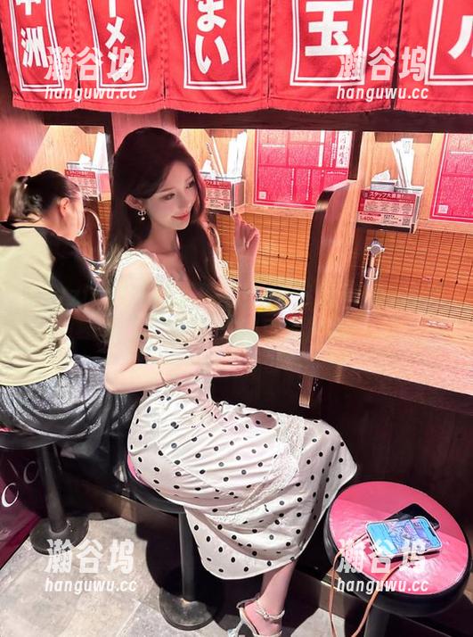 吃瓜不停歇！zzzttt48.com更新了，剧情变得更加精彩！