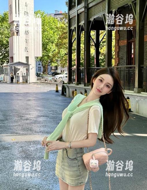 九一吃瓜 九一吃瓜APP带你观看最热吃瓜事件,绝不落伍