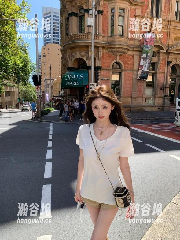 五一吃瓜 五一吃瓜官网发布夏季吃瓜热潮,传送门带你品尝新鲜果实!