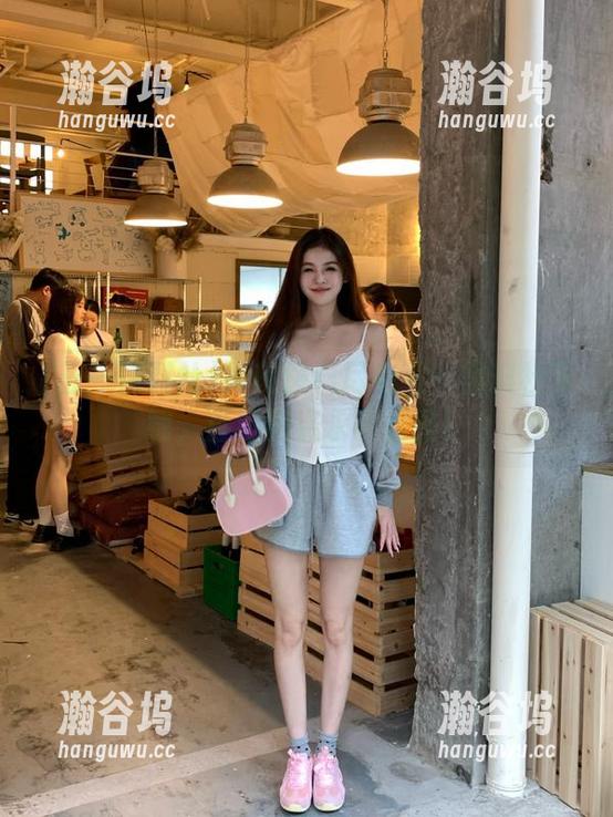 五一黑料社 神秘爆料尽在五一黑料社下载,直达热点永不迷路!