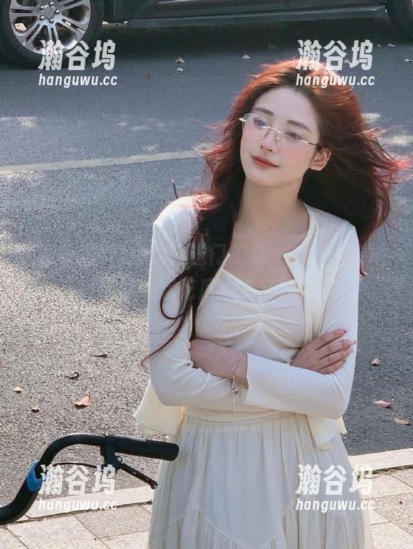 冲哥黑料 免费传送门汇总,冲哥黑料地址带你一起吃瓜趣事与真相!