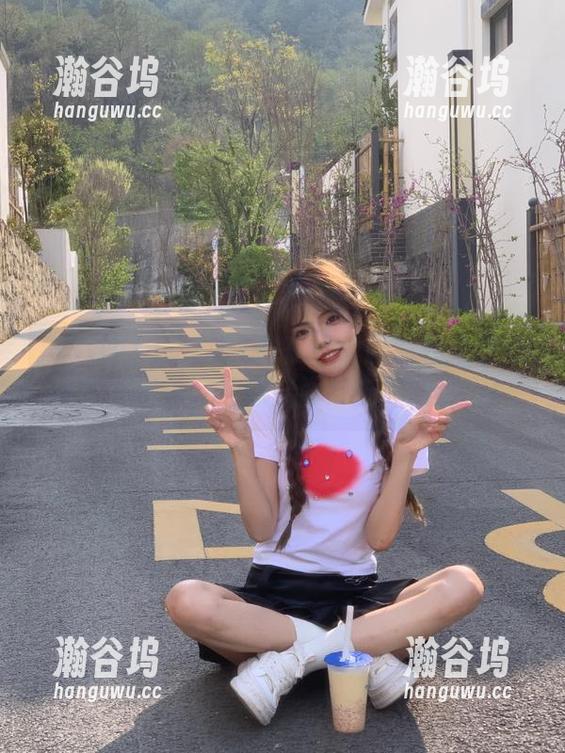 吃瓜51 吃瓜51网在线:最新社交热点和吃瓜资讯,让你成为朋友圈的焦点!
