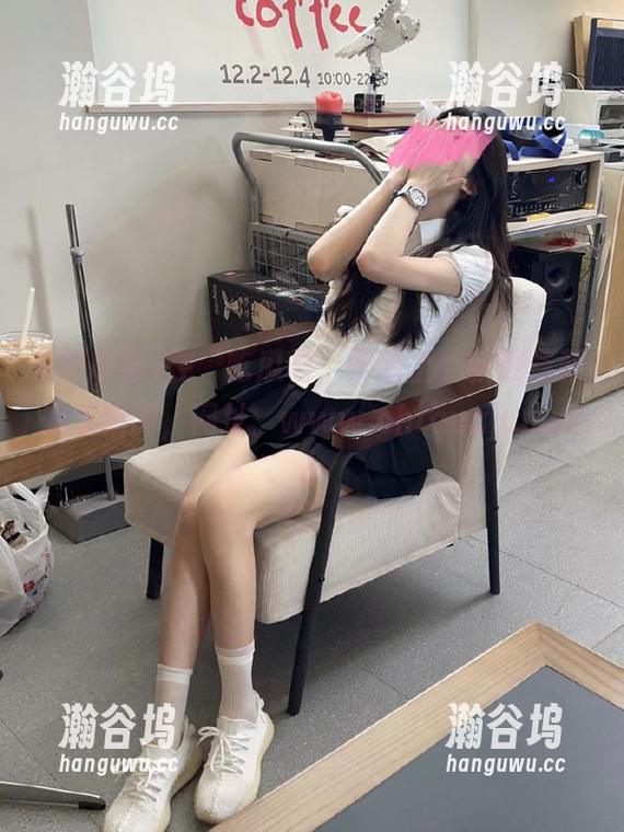吃瓜君 在“吃瓜君”网站上,获取最新娱乐新闻,网址:www.chiguajun.com