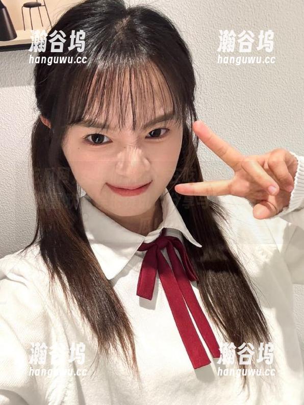 吃瓜网 女生们必备!在吃瓜网app上收藏你喜欢的娱乐资讯,分享与好友一起吃瓜!