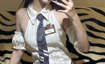 永久追随吃瓜网红明星，感受动漫游戏中的八卦狂潮