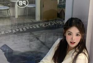 热评“吃瓜网红事件”，精彩发挥尽在吃瓜网红APP中！
