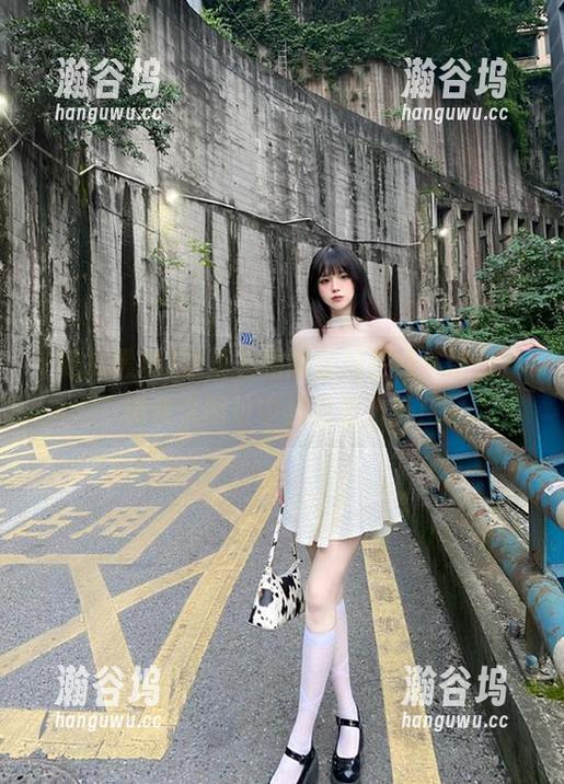 吃瓜黑料 这里有吃瓜黑料在线,带你畅游永久网址中的明星八卦!