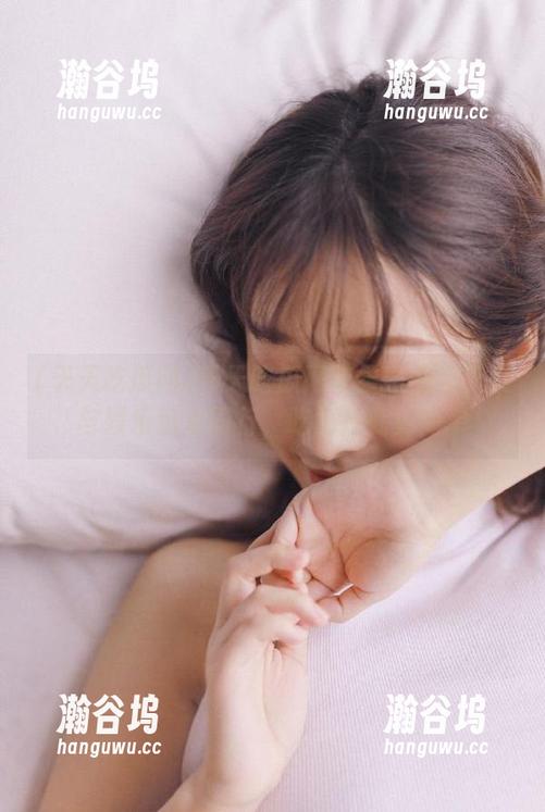 天天吃瓜网苹果版使您天天与娱乐热点同行，吃瓜从此更简单