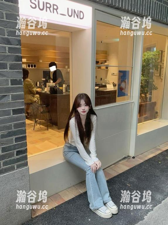 扒哥黑料 下载扒哥黑料曝光app,与好友分享最新吃瓜动态,畅享娱乐生活