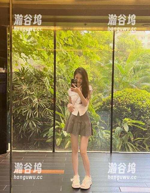 网曝黑料 “网曝黑料”引发热议,最新资源曝光让网友们开始重新审视偶像!