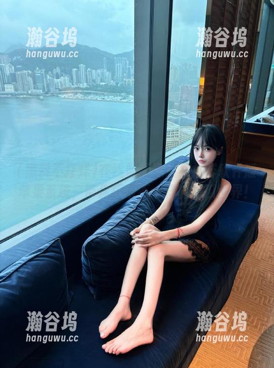 在线畅聊黑料不打烊软件版苹果系统，带你探索不一样的吃瓜世界！