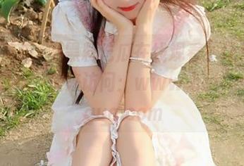 “黑料吃瓜在线观看”让你轻松获取爆料，快来访问：www.heiliaochigua.com