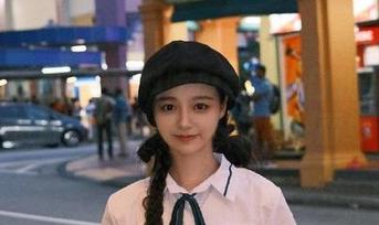 在黑料吃瓜官网入口找到丰富资源，揭开娱乐圈的秘密面纱