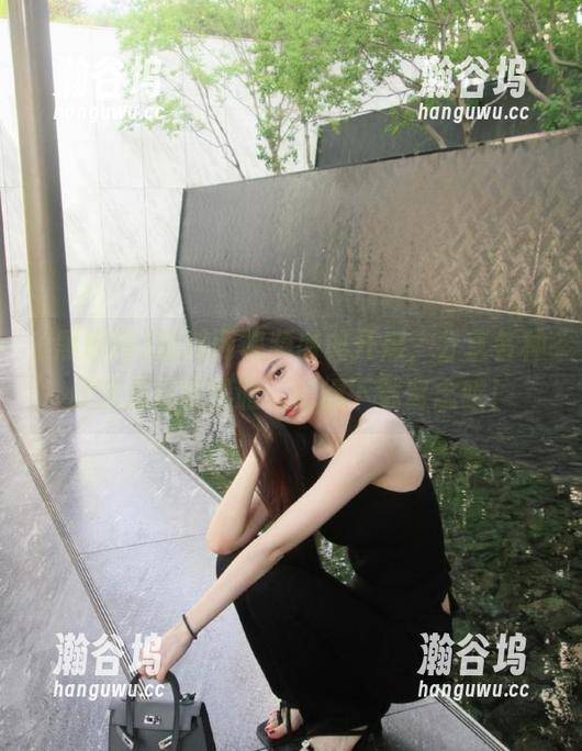 黑料网视频盛典开启，分享各种你没见过的黑暗，记得下载留念哦！