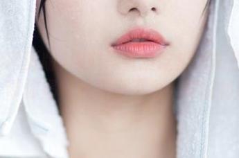 黑料网页版吃瓜发布独家内幕，带你揭秘娱乐圈不为人知的秘密！